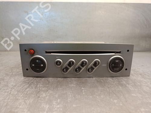 Used Radio RENAULT GRAND SCÉNIC II (JM0/1_) 1.9 dCi (JM14) (131 hp) 19400426