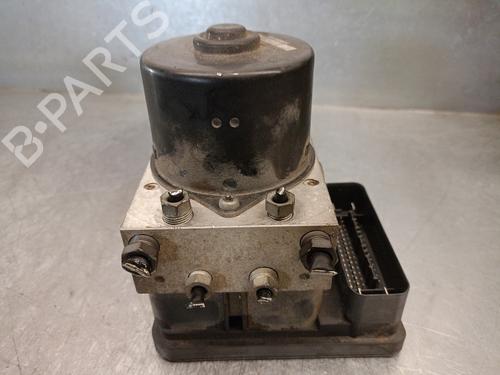 Used ABS pump VOLVO V50 (545) 2.0 D (136 hp) 18649055