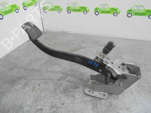 Pedal freno HYUNDAI SANTA FÉ I (SM) 2.4 16V (146 hp) 8792076