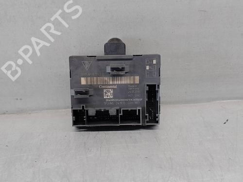 Used Comfort control module PORSCHE CAYENNE (92A) 3.0 Diesel (239 hp) 18038810