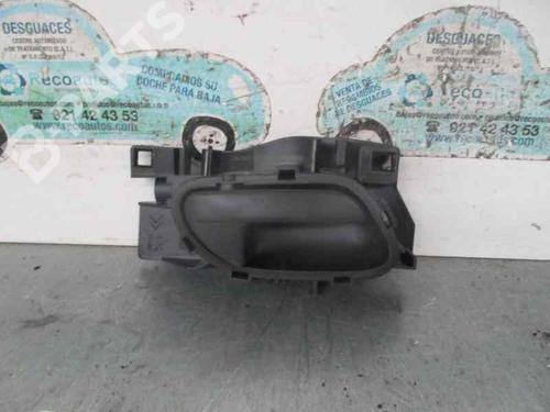 Used Front right interior door handle Front right interior door handle CITROËN JUMPY II Van 2.0 HDi 120 (120 hp) 4251481 4251481