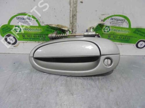 Used Front left exterior door handle DAEWOO EVANDA (KLAL) 2.0 (131 hp) 2082216