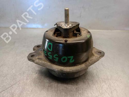 Used Engine mount RENAULT VEL SATIS (BJ0_) 2.0 16 V Turbo (170 hp) 18694707