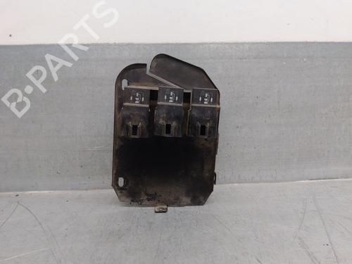 Used Fuse box JAGUAR XJ (XJ40, XJ81) 6 3.2 24V (199 hp) 19924531