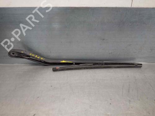 Used Rear windshield wiper arm FIAT PUNTO (176_) 1.7 TD (176AT) (63 hp) 18157638