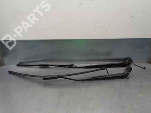 front-wipers-mechanism-citroen-c4-cactus-15-bluehdi-100-9801706480-2014-8063213 main image