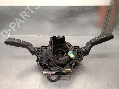 Used Headlight switch TOYOTA COROLLA Hatchback (_E21_, _EA1_, _EH1_) 1.8 Hybrid (ZWE211) (98 hp) 19698798