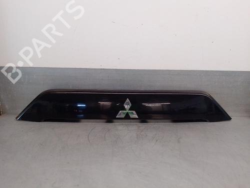 Used Tailgate handle MITSUBISHI OUTLANDER II (CW_W) 2.0 DI-D (CW8W) (140 hp) 19117316