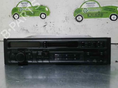 Used Radio SEAT LEON (1M1) 1.9 TDI (110 hp) 2074435
