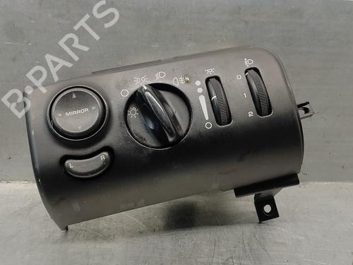 Forlygtekontakt CHRYSLER VOYAGER / GRAND VOYAGER III (GS_, NS_) 2.4 i (151 hp) 18349569