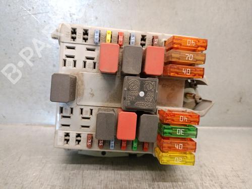 Used Fuse box FIAT DOBLO Box Body/MPV (223_) 1.3 D Multijet (75 hp) 18898321