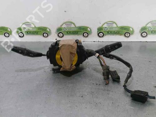 Used Headlight switch HYUNDAI H-1 Van (A1) 2.5 TD (80 hp) 2056418
