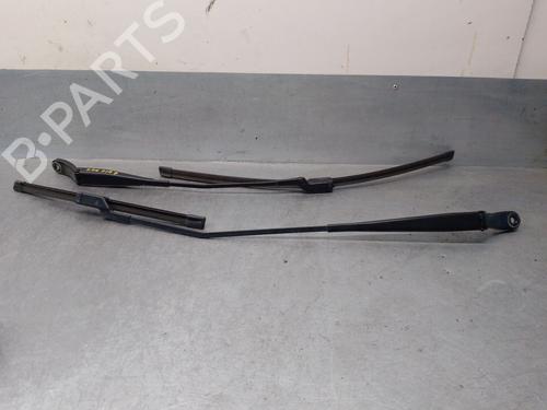 Used Front windshield wiper arm PEUGEOT 2008 I (CU_) 1.2 THP 110 / PureTech 110 (110 hp) 19672677