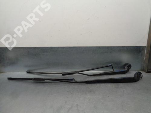 front-wipers-mechanism-citroen-c4-cactus-16-bluehdi-100-9801705780-2014-8923673 main image