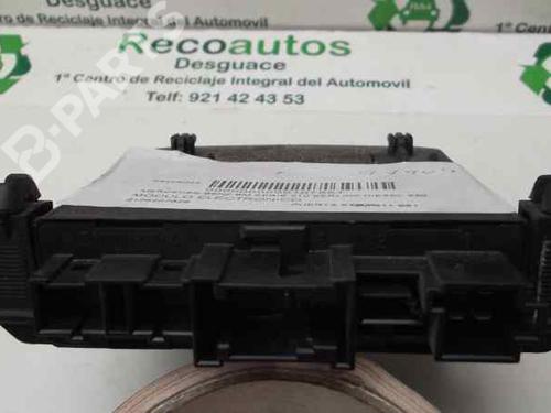 Used Comfort control module Comfort control module MERCEDES-BENZ E-CLASS (W210) E 220 CDI (210.006) (143 hp) 5864591 5864591