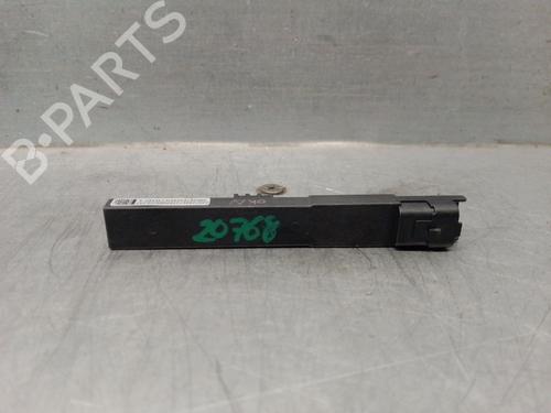 Used Antenna/Base PEUGEOT 208 II (UB_, UP_, UW_, UJ_) 1.2 PureTech 100 (101 hp) 19042775