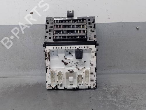 Used Fuse box RENAULT MEGANE I (BA0/1_) [1995-2004]  17742288