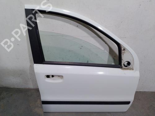 Used Right front door FIAT PANDA (169_) 1.3 D Multijet (169.AXC1A) (70 hp) 19141084