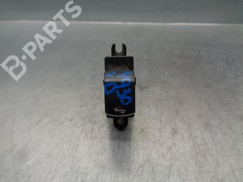 Used Right rear window switch Right rear window switch SUBARU LEGACY IV (BL) 2.0 D AWD (BLD) (150 hp) 9365651 9365651