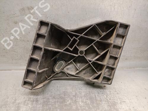Used Rear bumper reinforcement AUDI A8 D2 (4D2, 4D8) 3.7 (230 hp) 19492248