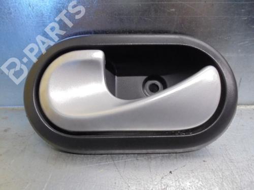 Used Front left interior door handle Front left interior door handle DACIA SANDERO 1.5 dCi (86 hp) 8367998 8367998