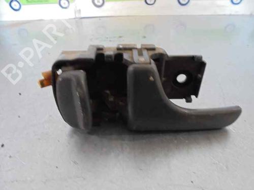 Used Front left interior door handle NISSAN TERRANO II (R20) 2.7 TDi 4WD (125 hp) 3215554