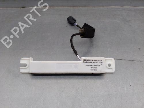 Used Antenna/Base RENAULT CAPTUR II (HF_) TCe 100 (HFMT) (101 hp) 17772051