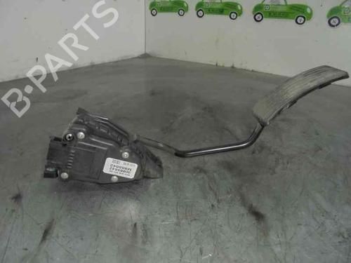 Used Pedal VOLVO V40 Estate (645) 1.9 DI (102 hp) 2066666