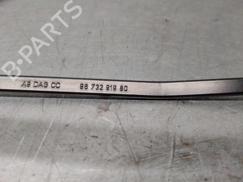 Front windshield wiper arm PEUGEOT 2008 I (CU_) 1.2 THP 110 / PureTech 110 | BP19672677C143 