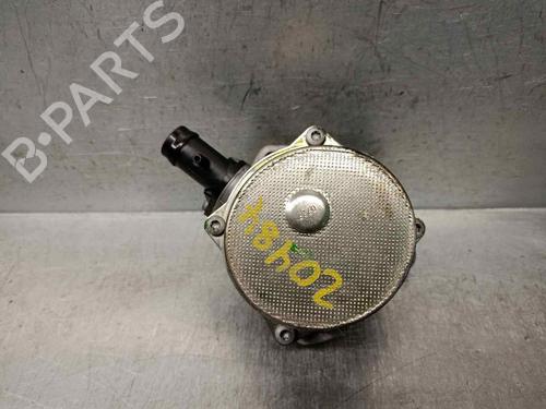 Used Vacuum pump RENAULT KANGOO Express (FC0/1_) 1.5 dCi (61 hp) 18101698