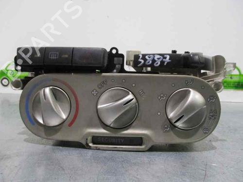 AC-Styringsenhed/Manøvreenhed TOYOTA YARIS (_P1_) 1.3 (SCP12_, SCP13_, SCP12R, SCP13R) (87 hp) 2109182