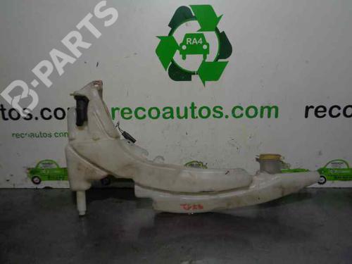 Used Windscreen washer tank Windscreen washer tank RENAULT MASTER II Van (FD) 2.5 D (80 hp) 7445749 7445749