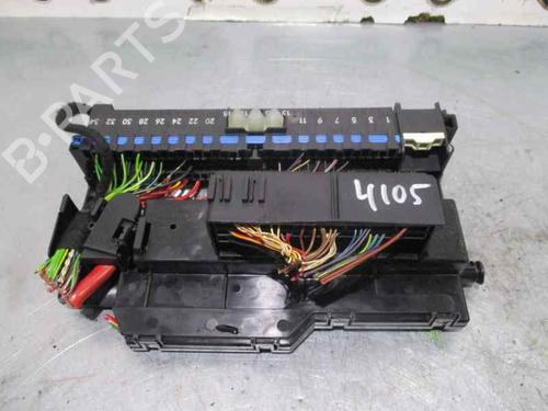 Used Fuse box BMW 3 (E46) 320 d (150 hp) 2070065