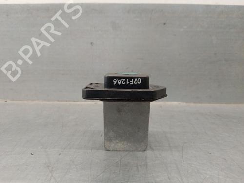 Used Heater resistor OPEL ANTARA A (L07) 2.0 CDTI 4x4 (150 hp) 19129581