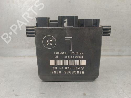 Used Comfort control module MERCEDES-BENZ C-CLASS (W203) C 220 CDI (203.006, 203.008) (143 hp) 19302947