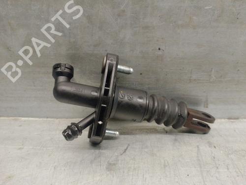 Used Clutch slave cylinder SUZUKI GRAND VITARA II (JT, TE, TD) 1.9 DDiS All-wheel Drive (JT419, TD44, JB419WD, JB419XD,... (129 hp) 19797385