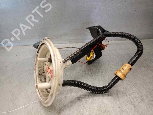 Used Fuel pump BMW 5 (E60) 530 d (235 hp) 18676536