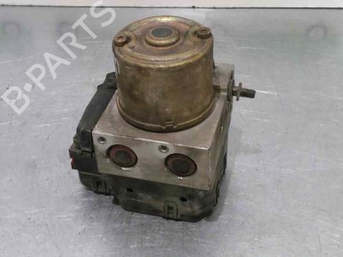 Used ABS pump HYUNDAI TRAJET (FO) 2.0 CRDi (113 hp) 2098656
