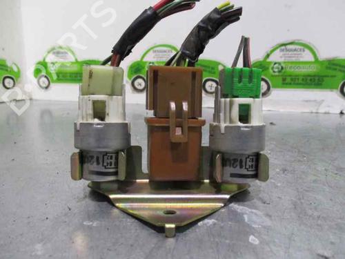 Used Fuse box SUBARU FORESTER (SF_) 2.0 AWD (SF5) (125 hp) 2310985
