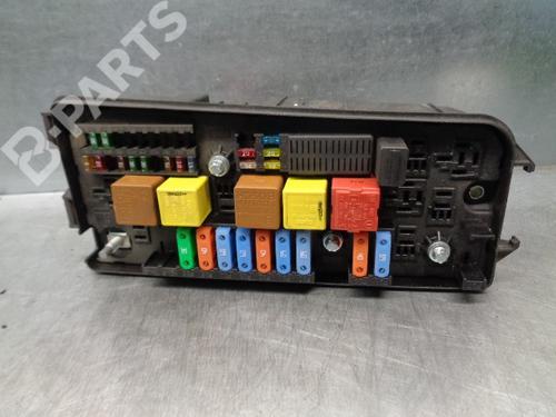fuse-box-opel-vectra-c-z02-20-dti-16v-f69-13144709-2002-2003-2004-2005-2006-2007-2008-2009-8821607 main image