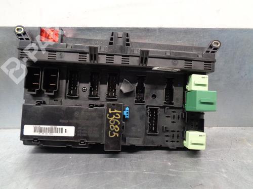 Used Fuse box Fuse box BMW X5 (E53) 4.4 i (286 hp) 8330979 8330979