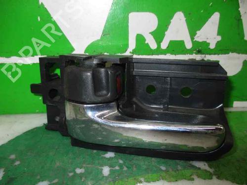 Venstre bak invendig håndtak TOYOTA COROLLA (_E12_) 2.0 D-4D (CDE120R, CDE120L_) (116 hp) 3215411