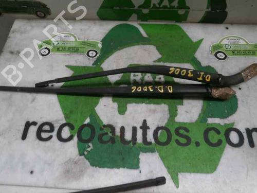 Used Front windshield wiper arm RENAULT LAGUNA II Grandtour (KG0/1_) 1.9 dCi (KG0G) (120 hp) 3471436