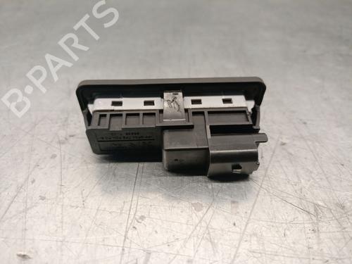 Tailgate handle PEUGEOT 2008 I (CU_) 1.2 THP 110 / PureTech 110 | BP20075202C132