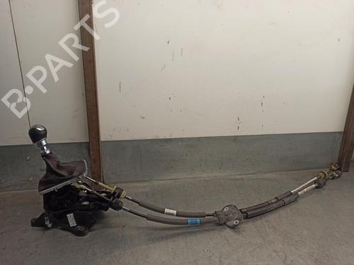 Used Gear lever FORD FOCUS IV (HN) 1.0 EcoBoost (125 hp) 17985170