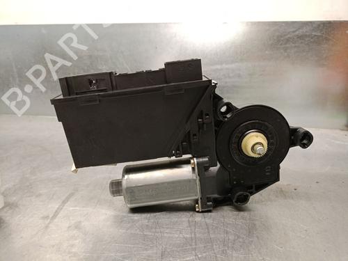 Right front window motor VW TOUAREG (7LA, 7L6, 7L7) 2.5 R5 TDI | BP19266893E20 