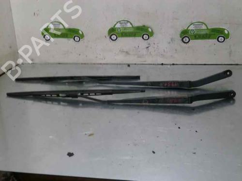 Used Front windshield wiper arm DAEWOO NUBIRA Saloon (J100) 2.0 16V (133 hp) 3471325