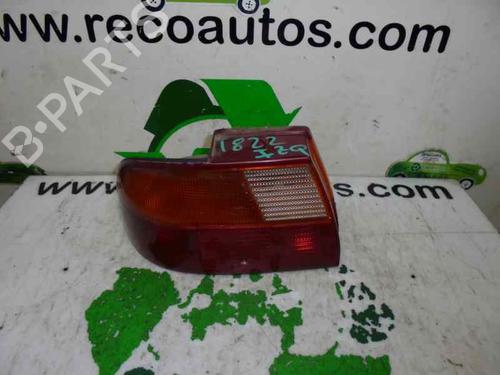 Piloto trasero izquierdo FORD MONDEO I Turnier (BNP) 1.8 i 16V (112 hp) 2059478