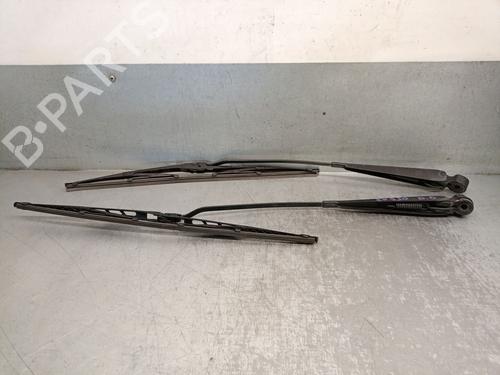 Used Front windshield wiper arm FORD FIESTA III (GFJ) 1.3 Cat (60 hp) 19165788
