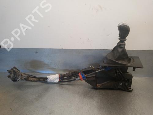Used Gear lever RENAULT KOLEOS I (HY_) 2.0 dCi 4x4 (HY0K) (150 hp) 18461025